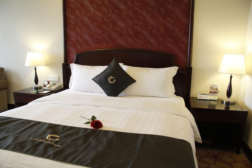 The Royal Marina Plaza Hotel Гуанчжоу Экстерьер фото